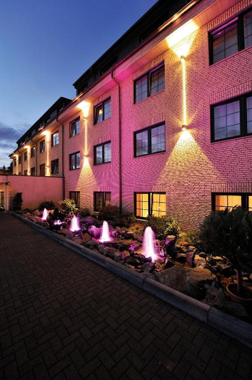 Hotel Restaurant Hoettche Dormagen Exterior foto